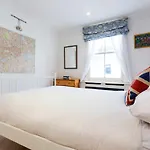 Veeve - Pretty in Pimlico